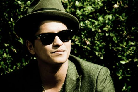 bruno-mars-valerie-amy-winehouse-tribute-lyrics.jpg